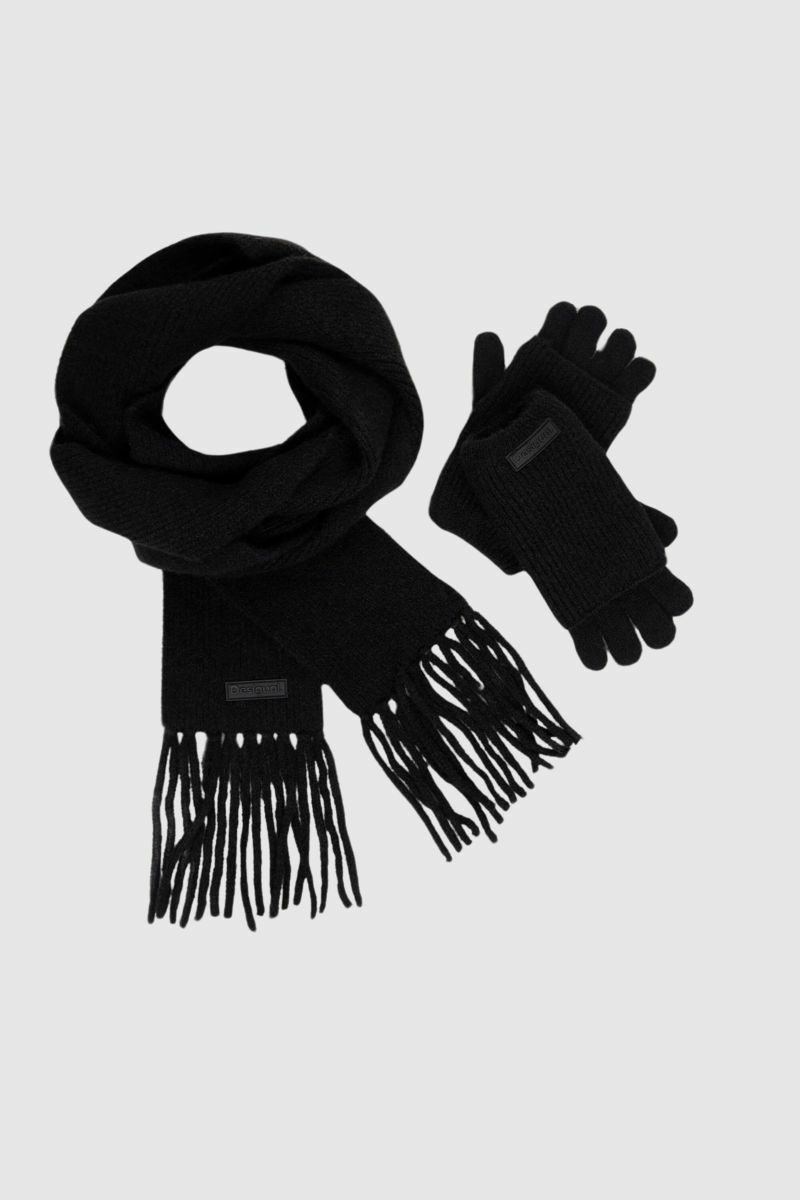 24WAOA07-2000 Desigual Gift Box Gloves & Scarf Set