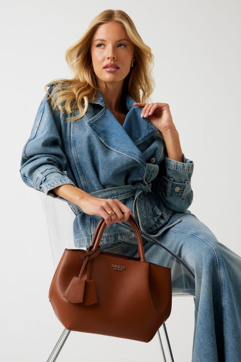 HWBG7898060-COG Guess Amorette Girlfriend Satchel Bag